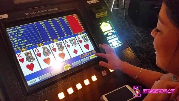 How to play video Poker - 2